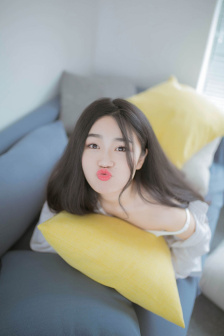 李晓婷不内穿裤坐公交车阅读